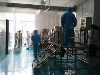从源头到终端 广州OEM化妆品如何重塑美容加盟新格局